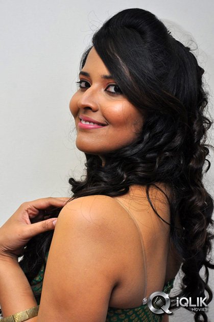 Anasuya-at-Idega-Aasa-Paddav-Audio-Launch